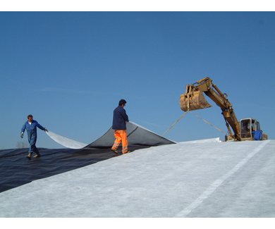 Terram drainage geoconposites are used on landfill side slopes