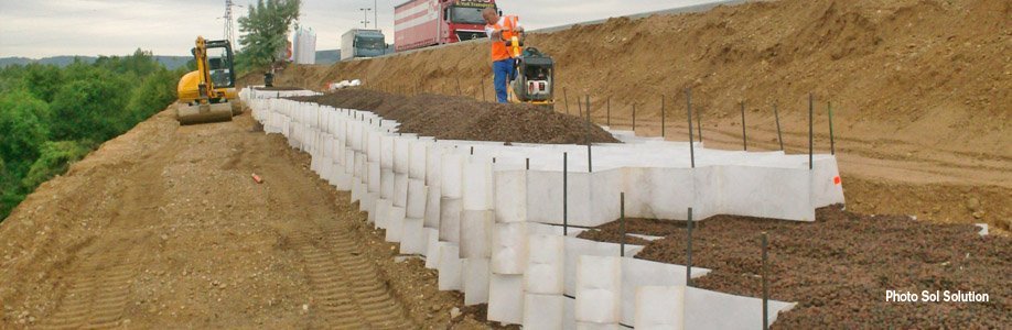 Geocells - Soil Retaining Structure