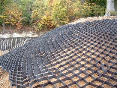 Installation of a slope erosion control project using TERRAM geocell